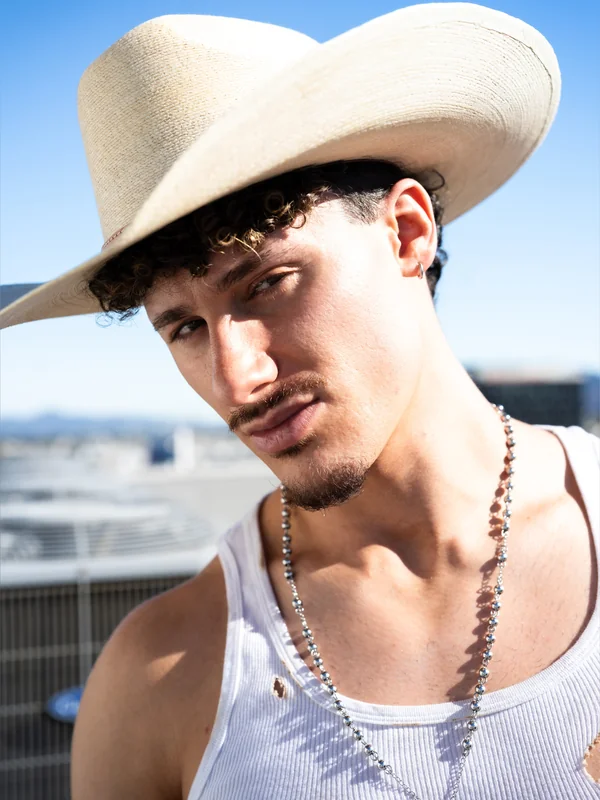 Aaron Adonis OnlyFans creator with a casual vibe
