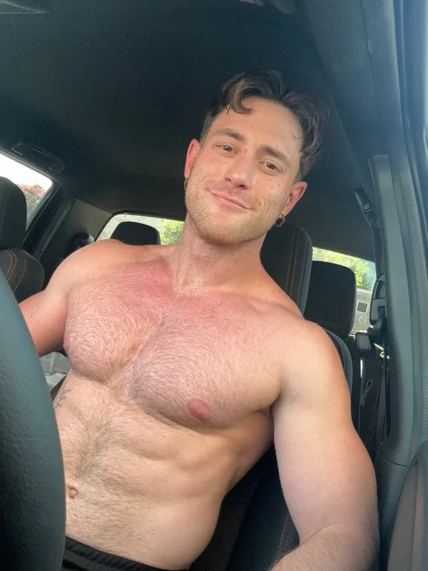 AdamCainXXX OnlyFans tattooed athletic entertainer