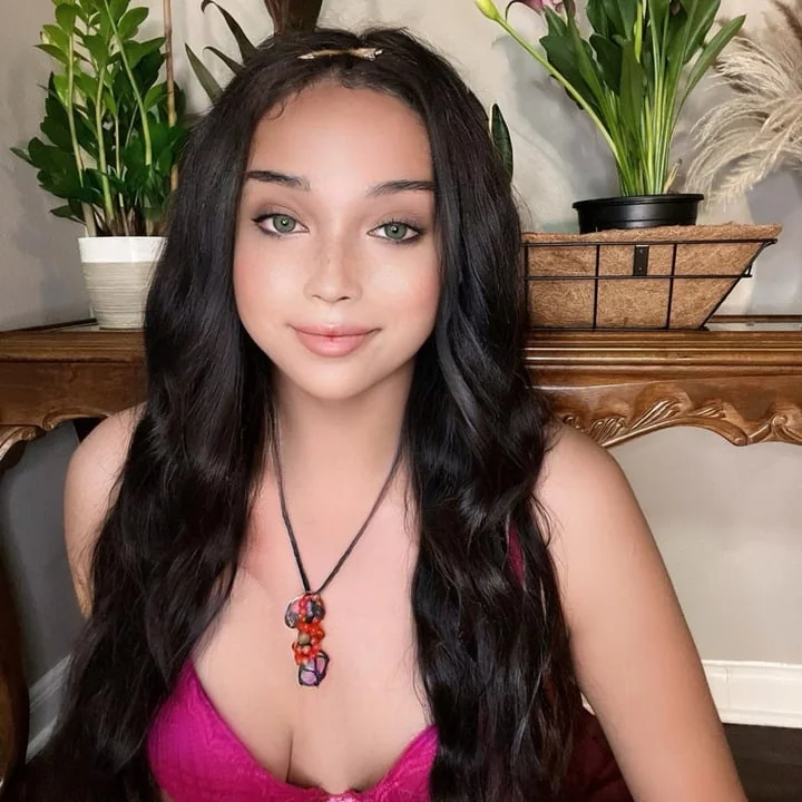 Addri OnlyFans profile with black hair