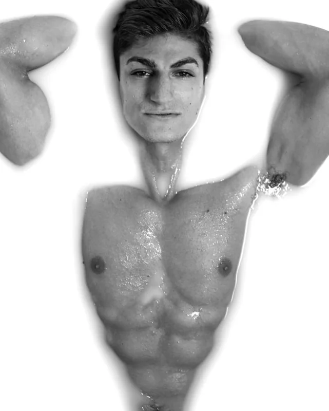 ᴬ ᴵ ᴰ ᴱ ᴺ ᵂ ᴬ ᴿ ᴰ OnlyFans creator with engaging content