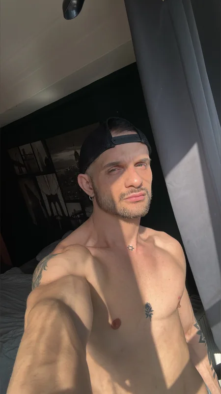 Alef Bertolassi OnlyFans Creator with exclusive content