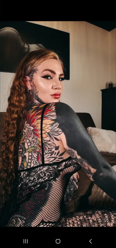 - OnlyFans creator profile picture