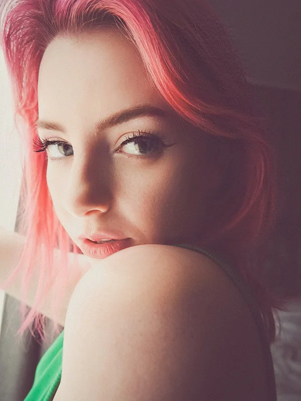 Alice Lovegood full length on feed OnlyFans creator profile picture