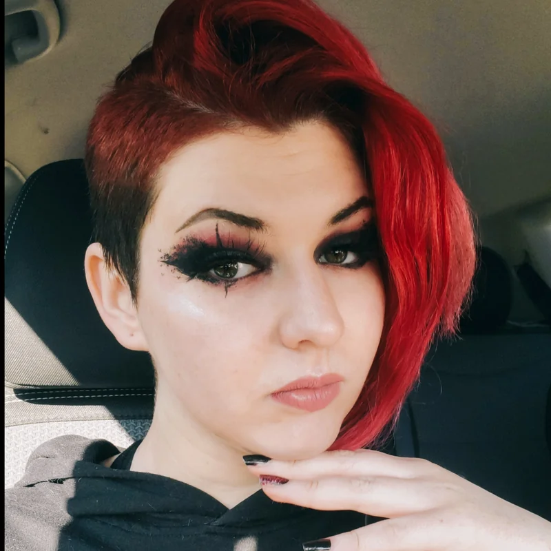 Alice Your Big Titty Goth Girlfriend OnlyFans creator profile picture