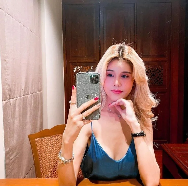 Alicewonder56 OnlyFans Blonde Trans