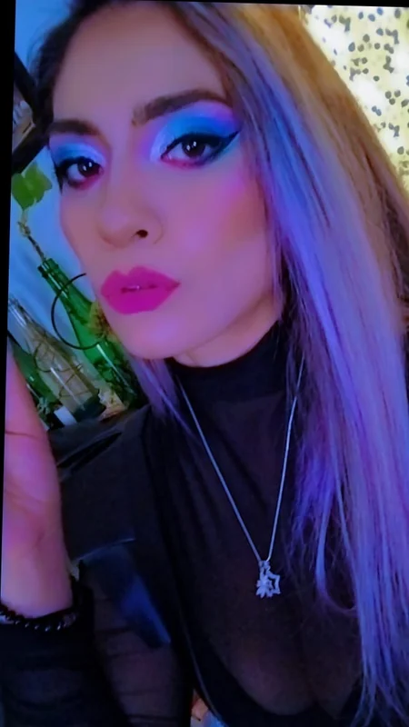 ALIZZE OnlyFans glamorous creator