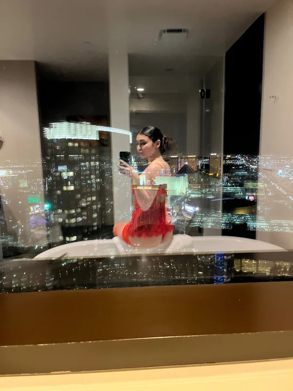 Alli OnlyFans creator with a captivating personality