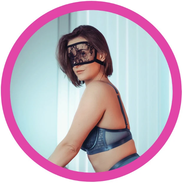 Rosa. Teacher. Hotwife. QOS. OnlyFans creator profile picture