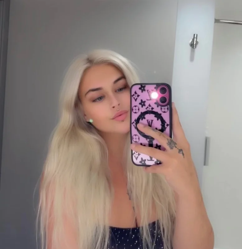 Angel45930 OnlyFans blonde pornstar bombshell