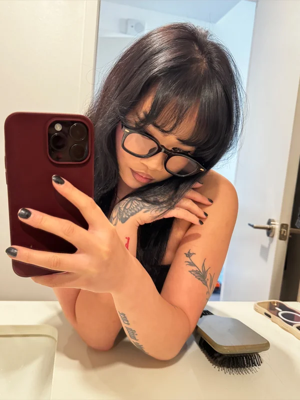 Angel OnlyFans creator with engaging solo content.