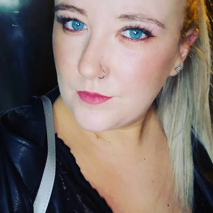 Angeleyes OnlyFans Blonde Creator