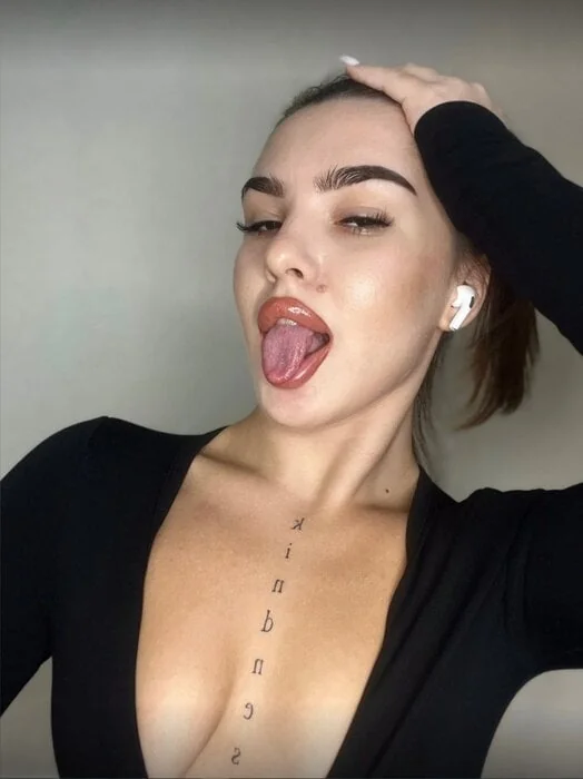 Annete on OnlyFans exploring her sexuality