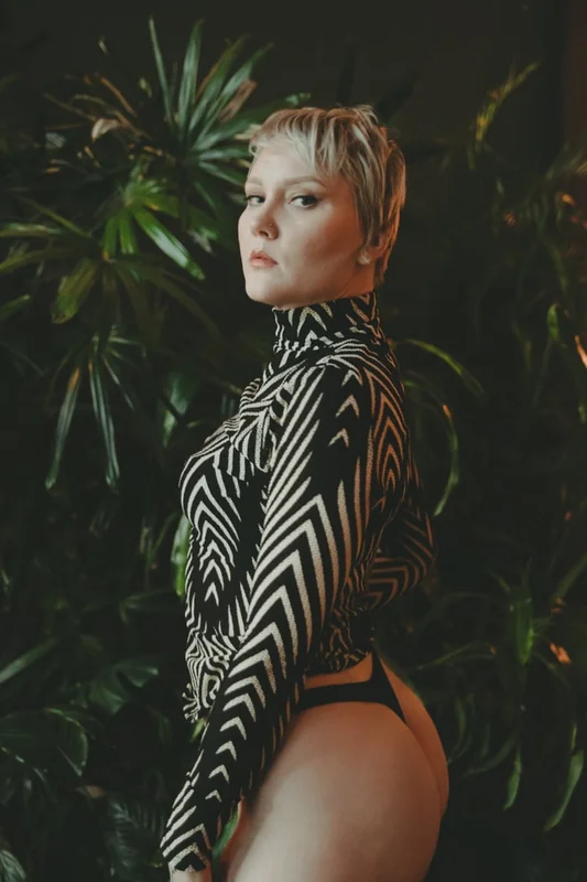 Annix OnlyFans blonde dominatrix