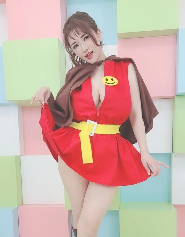 Anriokita OnlyFans cosplay creator