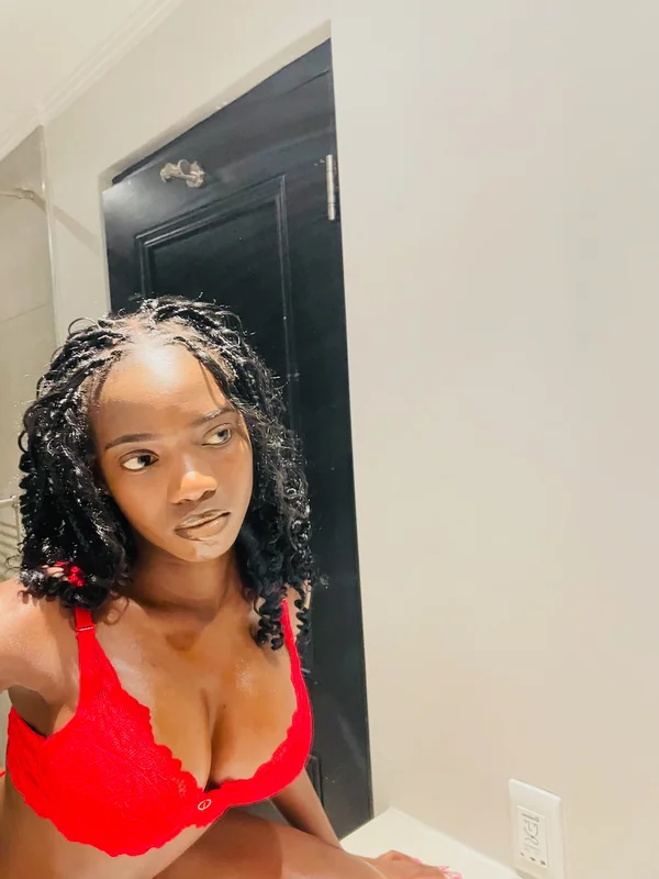 Ariana OnlyFans South African creator
