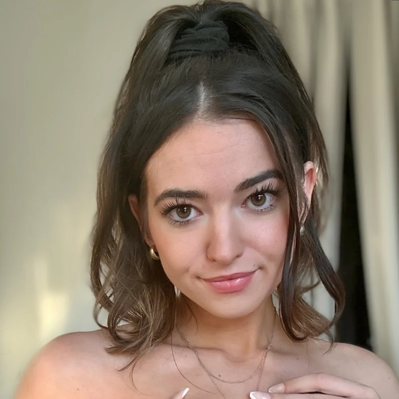 Ari's secret diary OnlyFans Creator showing off her charm