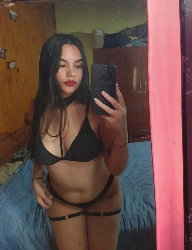 aricitaaa OnlyFans Creator with engaging content