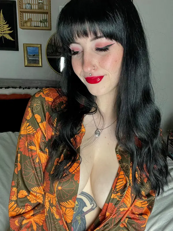 Lex OnlyFans big booty goth girlfriend