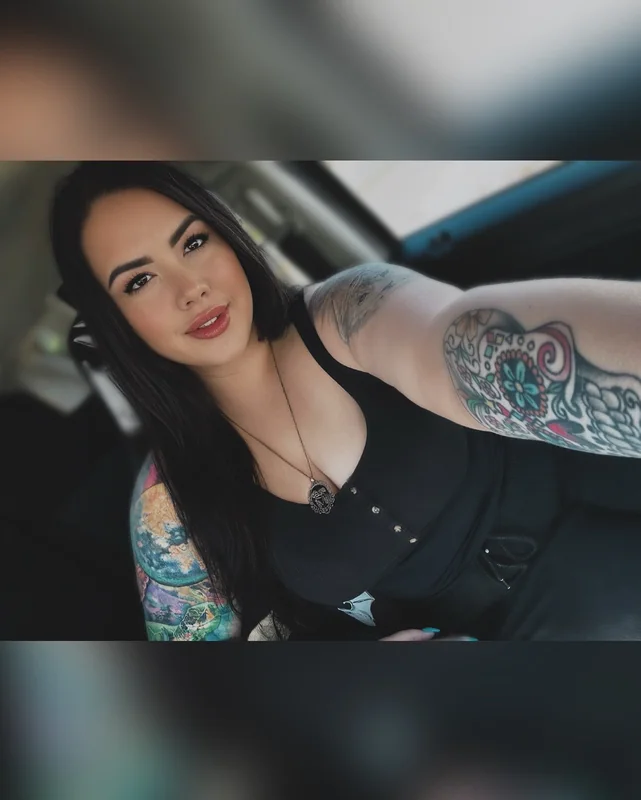 ashlyntayler OnlyFans alt milf creator