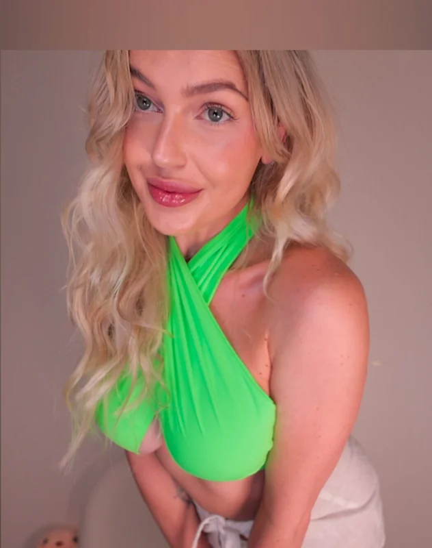 aurora angel OnlyFans creator with exclusive content