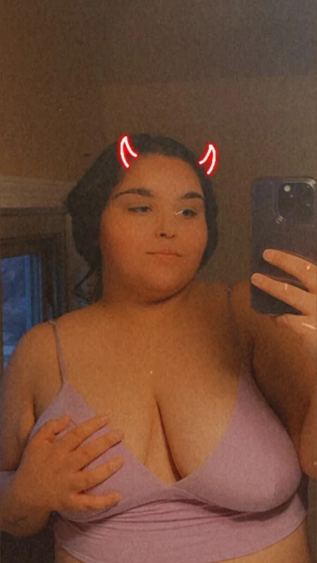 Babygirl9925 OnlyFans creator with enticing content.