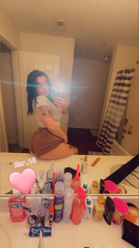 Kenziiee OnlyFans creator with a big ass