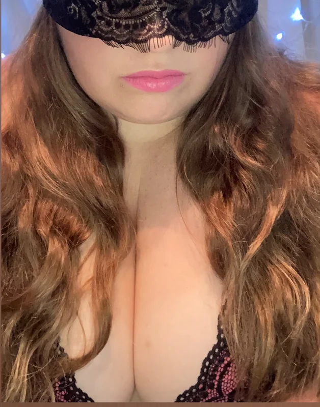 Bad_banana94_ OnlyFans brunette creator