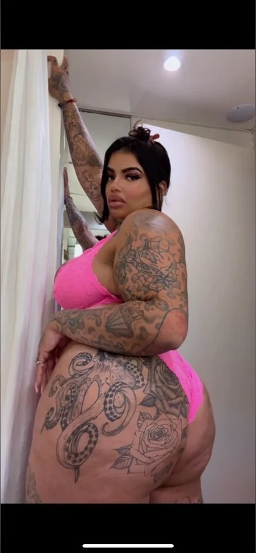 Bambiilew OnlyFans creator with engaging content