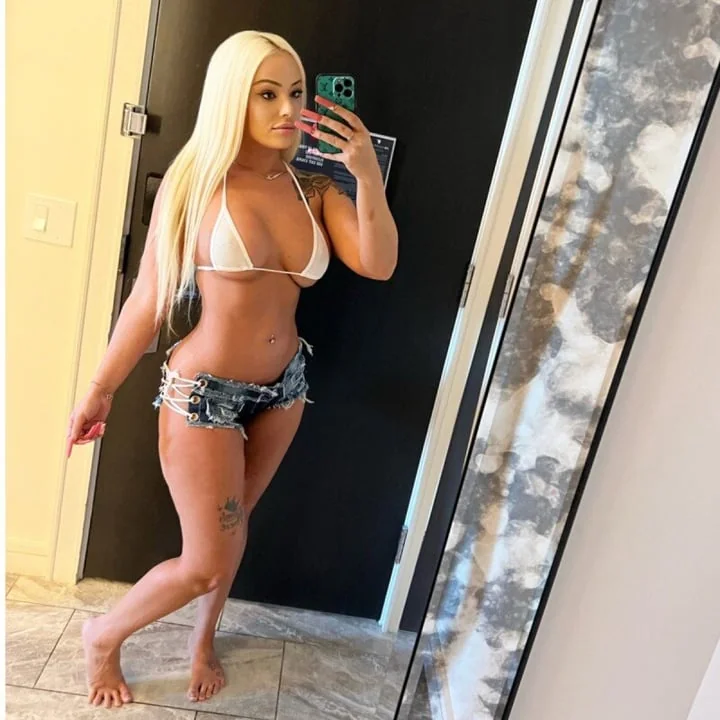 Barbiebanx OnlyFans creator with hot content