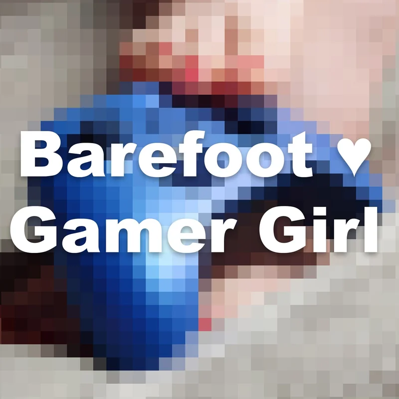 Barefoot Gamer Girl OnlyFans plus-size stoner gamer