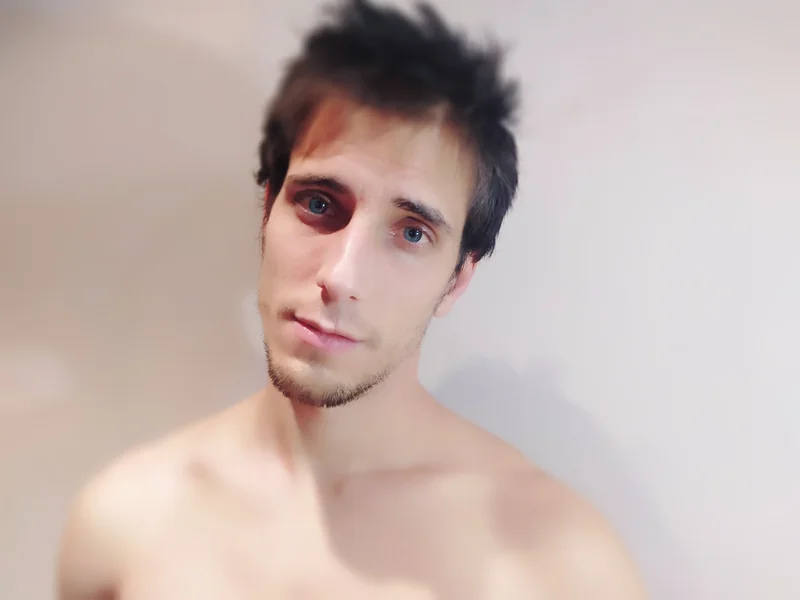 Bcn2595 OnlyFans creator sharing exclusive content.