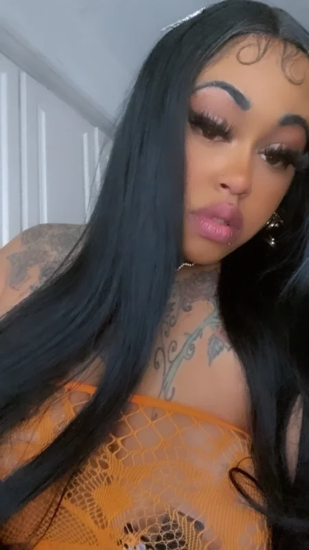 Beanniebaby OnlyFans creator with captivating content