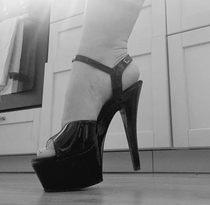 Beccs OnlyFans country girl with artistic flair