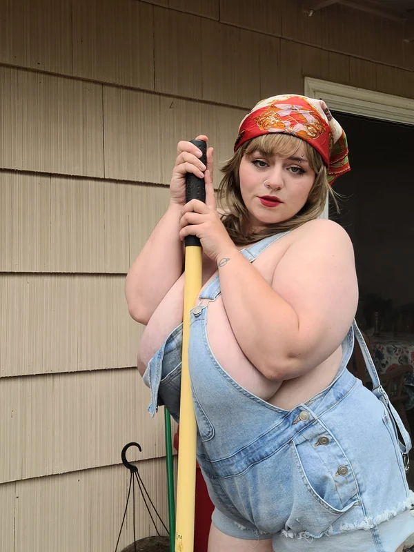 Bella Donna OnlyFans BBW Chubby