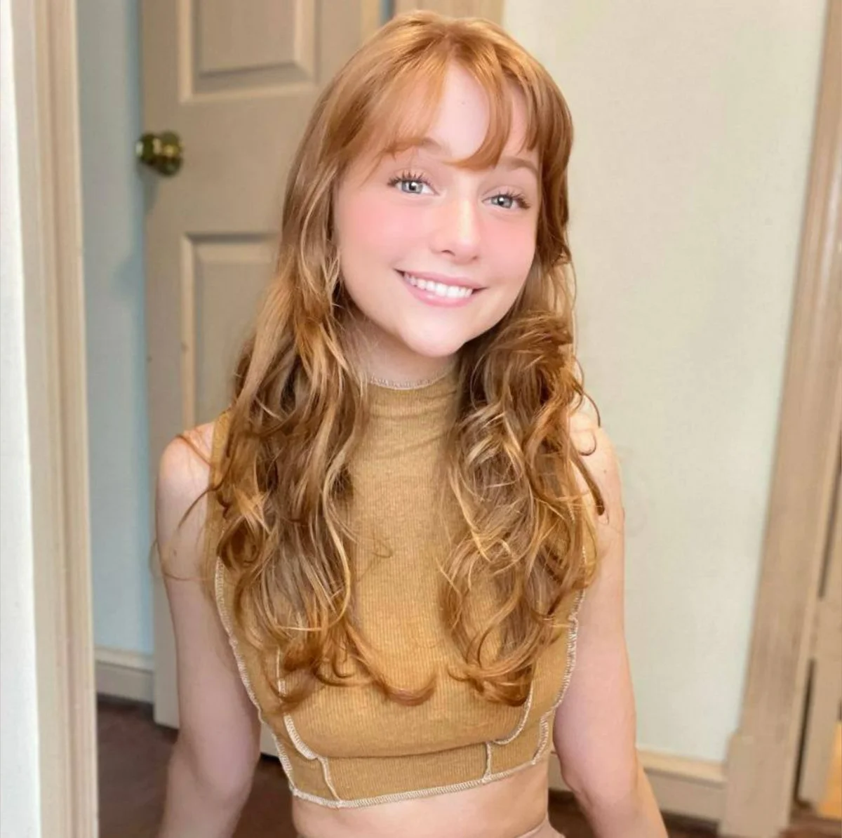 Bella OnlyFans exclusive creator profile photo