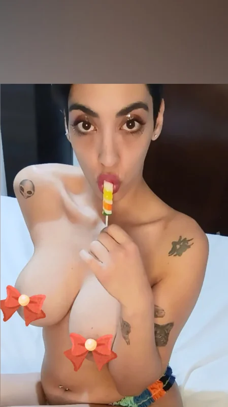 Bettybooppiu OnlyFans tattooed creator