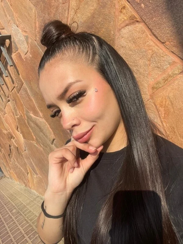 Bianca on OnlyFans showcasing her tattooed look.