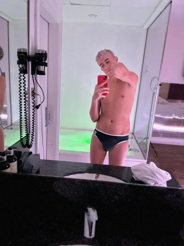 Bielwide OnlyFans creator with exclusive content