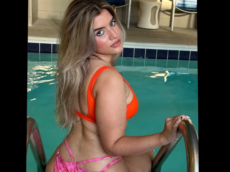 BigArtemiss OnlyFans Curvy Creator