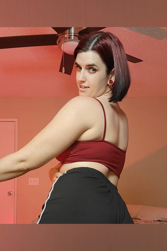 Bliss Flowers OnlyFans creator with engaging content