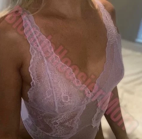 blondehoosiermom OnlyFans tall blonde mom