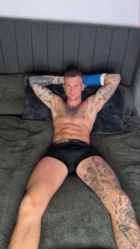 Blondetattoostud on OnlyFans with engaging content