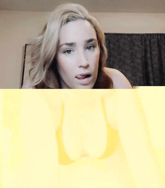 Bostonbeckyy OnlyFans Blonde Curvy