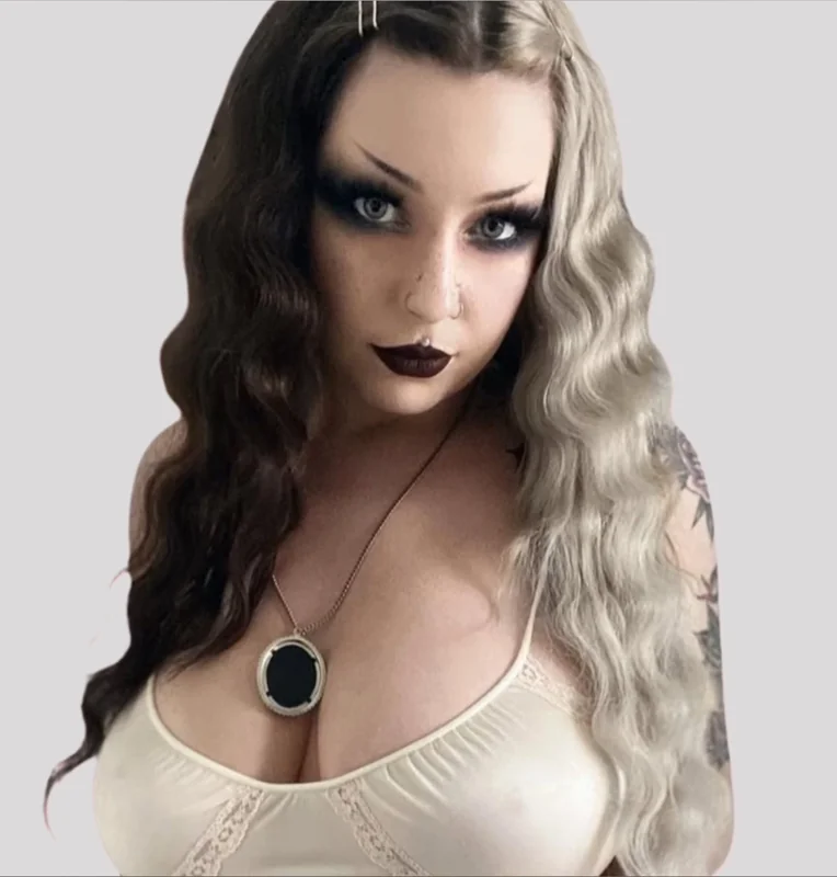 brattykayla666 OnlyFans big tiddy goth gf