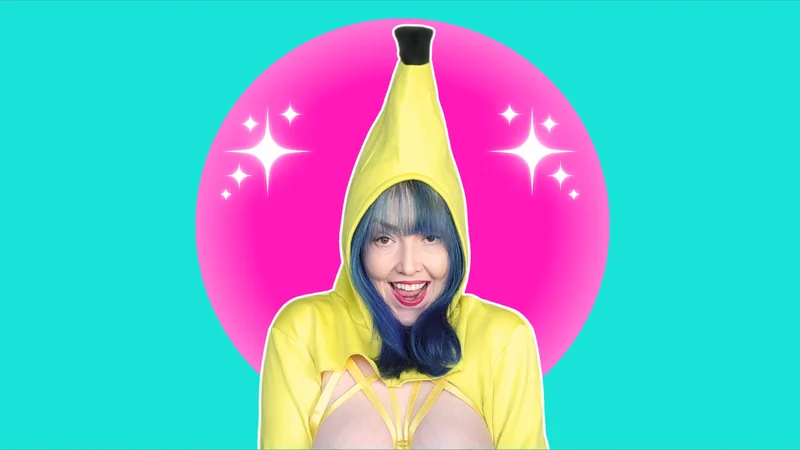 Breanna Banana VIBananas OnlyFans creator with blue hair