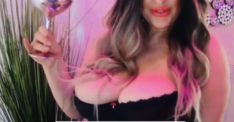 Britishbigboobs OnlyFans creator with big boobs