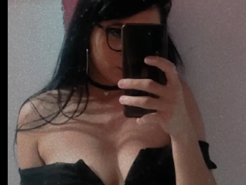 Bruna Sales OnlyFans creator with exclusive content