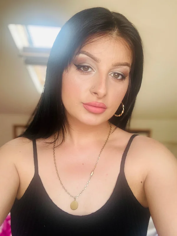 QUICK PROMO OnlyFans creator with exclusive content