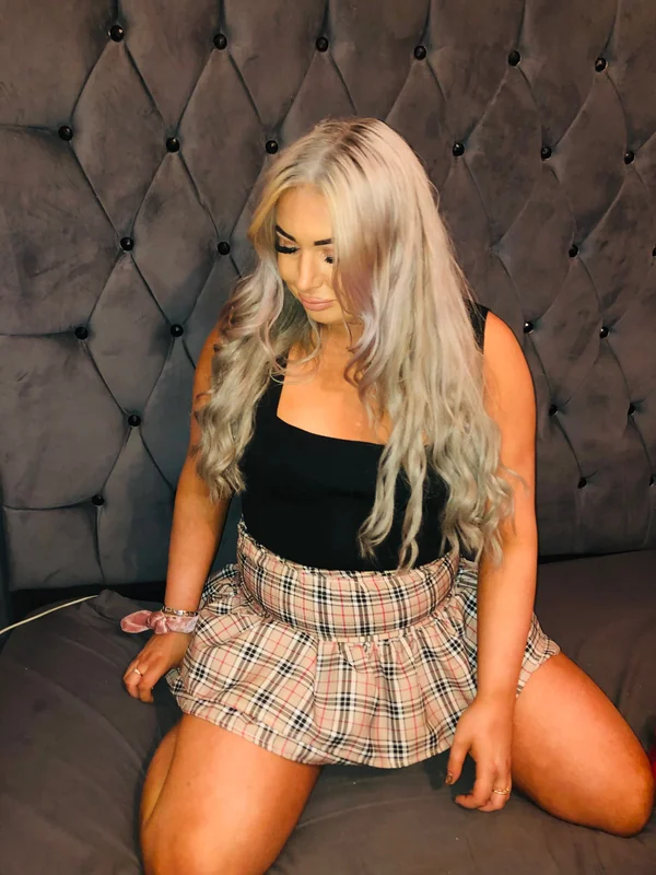 Bryany1 OnlyFans creator with exclusive content