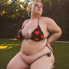 Bustyblue12 OnlyFans BBW creator